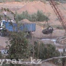 Нелегальных «копателей» регулярно задерживают в ЮКО полицейские Нелегальная добыча гравия в ЮКО