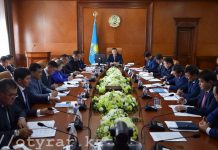 Аким ЮКО: Для устранения кадрового дефицита, необходимо решать жилищные вопросы Аким ЮКО: Для устранения кадрового дефицита, необходимо решать жилищные вопросы