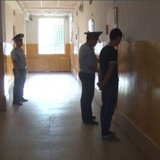 В Шымкенте полицейские задержали серийных «домушников» В Шымкенте полицейские задержали серийных "домушников"
