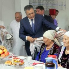 Аким ЮКО отметил Курбан Айт в санатории для ветеранов в Шымкенте Аким ЮКО посетил санаторий для ветеранов