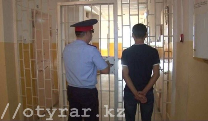В Шымкенте задержан несовершеннолетний грабитель