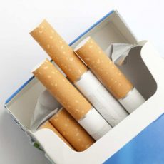 Эксперт: только 5% курильщиков смогли бросить курить самостоятельно сигареты