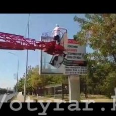 В Шымкенте демонтируют вызвавший возмущение горожан баннер