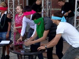 В Шымкенте прошла акция в поддержку незрячих людей