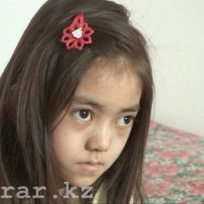 Девочка из Шымкента, мама которой нуждалась в деньгах для оплаты аренды жилья, улетела в Астану Облздрав отправил тяжело больную девочку из Шымкента на лечение в Астану