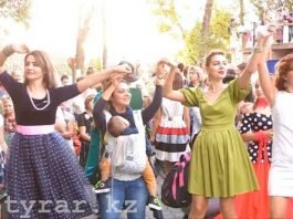 В Шымкенте прошел музыкальный ретро-фестиваль "Старая пластинка"
