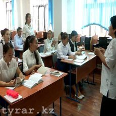 Как решаются проблемы в сфере образования? В восьми школах Шымкента школьники вынуждены заниматься в три смены