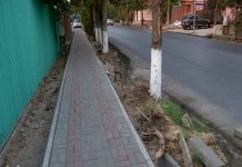 Жители улицы Дулати недовольны новыми тротуарами Жители улицы Дулати недовольны новыми тротуарами