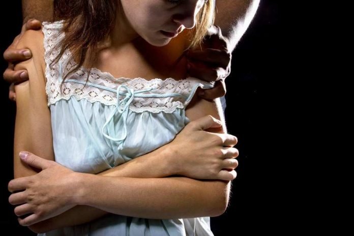 Трое парней усыпили и изнасиловали девушку в Шымкенте