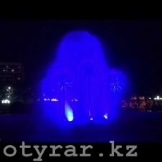 В Шымкенте фонтан-одуванчик светится в ночное время. Удивительное зрелище!