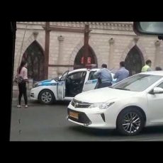Полицейские в Шымкенте применили силу к девушкам за неповиновение Полицейские в Шымкенте применили силу к девушкам за неповиновение