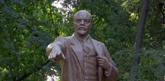 Парк Металлургов в Шымкенте пережил капитальный ремонт Ленин останется на своем месте