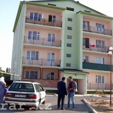 Проблема ветхого жилья в Састобе сдвинулась с мертвой точки В Састобе началась модернизация жилых домов