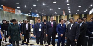Ярмарка ковров проходит в Шымкенте В Шымкенте проходит ярмарка ковров