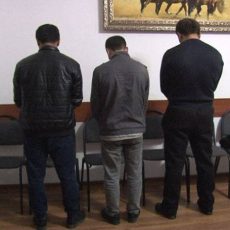 50 миллионов тенге украл продавец и его подельники в магазине Шымкента Задержанные подозреваемые в краже