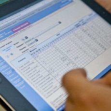В школах запретят бумажные журналы – Минобразования Электронные журналы