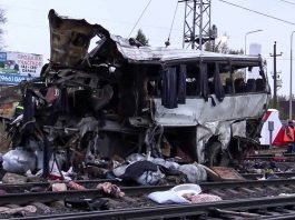Столкновение российского поезда с казахстанским автобусом