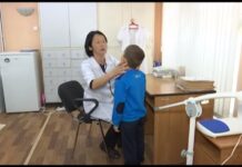 Ребенок, которого до полусметри избила мать, вновь оказался на больничной койке