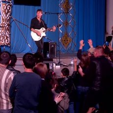 Концерт песен группы «Кино» прошел в Шымкенте Концерт песен группы "Кино" прошел в Шымкенте