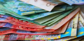 В ЮКО среднемесячная зарплата в I квартале 2018 года составила 102080 тенге тенге на латиницу