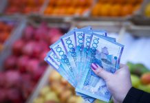 Любителям свежих огурцов и помидоров в холодный сезон придется крупно раскошелиться Подорожание летних овощей