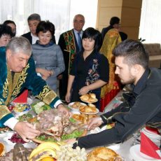 Фестиваль «Казак дастарханы» напомнил о забытой национальной кухне Фестиваль "Казак дастарханы" напомнил о забытой национальной кухне