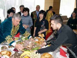 Фестиваль "Казак дастарханы" напомнил о забытой национальной кухне
