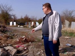 Действующее кладбище в Шымкенте напротив дендропарка зарастает мусором