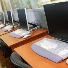 500 тыс. компьютеров для пользования детям из наиболее нуждающихся семей передадут в РК Компьютерный класс