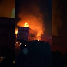 Крупный пожар произошел на рынке в Сарыагаше (видео) Крупный пожар произошел на рынке в Сарыагаше