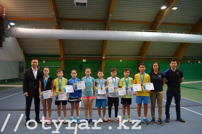 В Астане определились чемпионы Казахстана по большому теннису до 12 лет