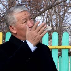 Свой рейтинг аким Толебийского района ЮКО зарабатывает ненормированным рабочим днем Аким Толебийского района