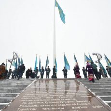В Туркестане установлен один из самых высоких флагштоков