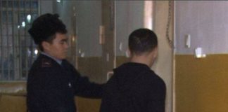 В Шымкенте задержаны члены ОПГ, грабившей букмекерские конторы Один из задержанных по подозрению в ограблении букмекерских контор