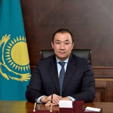 Нурлан Сауранбаев назначен председателем правления АО «НК «Қазақстан темір жолы» Аким г. Шымкент Нурлан Сауранбаев.