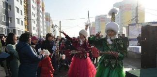 Накануне Дня Независимости 558 шымкентских семей отпраздновали новоселье Накануне Дня Независимости 558 шымкентских семей отпраздновали новоселье
