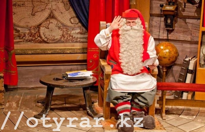 Санта Клаус из Лапландии поздравил маленьких казахстанцев с Новым годом