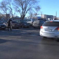 В Шымкенте городские бомбилы устраивают транспортный коллапс и качают свои права