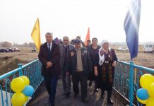 Подвесной мост за 45 миллионов соединил два села в ЮКО Открытие моста через Боралдай