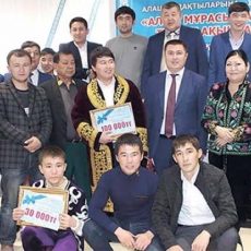 Айтыс молодых акынов прошел в Южном Казахстане Айтыс-акынов