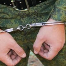 В Шымкенте старшина избивал военнослужащих и заставлял их делать ремонт у себя дома Солдата осудили за убийство сослуживца в Карагандинской области