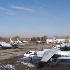 Два самолета столкнулись из-за сильного ветра в аэропорту Шымкента Самолеты учебные