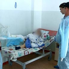 В Шымкенте на 8-летнего ребенка обрушилась стена На восьмилетнего ребенка обрушилась стена