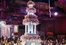 Шымкентский свадебный торт — один из потрясающей коллекции замков и фонтанов Рената Агзамова