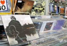 На жительницу Ленгера заведено уголовное дело за торговлю музыкой Диски с музыкой