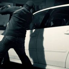 В Шымкенте полицейские задержали автовора Автоворы украли 13 аккумуляторов