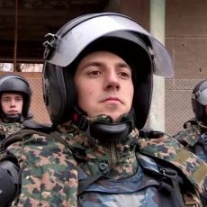 Что важнее: наличие военного билета или долг Родине?