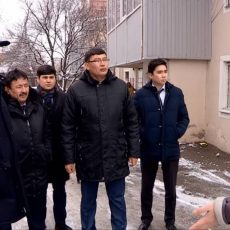 Горожане не ожидали такой молниеносной реакции акима Шымкента Аким Шымкента Нурлан Сауранбаев с подчиненными