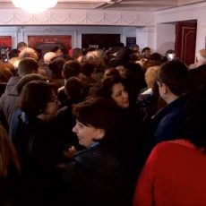 Аншлаг месяца. Вечер памяти Высоцкого в театре Шымкента