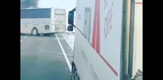 В интернете появилось видео горящего автобуса на трассе «Шымкент-Самара»